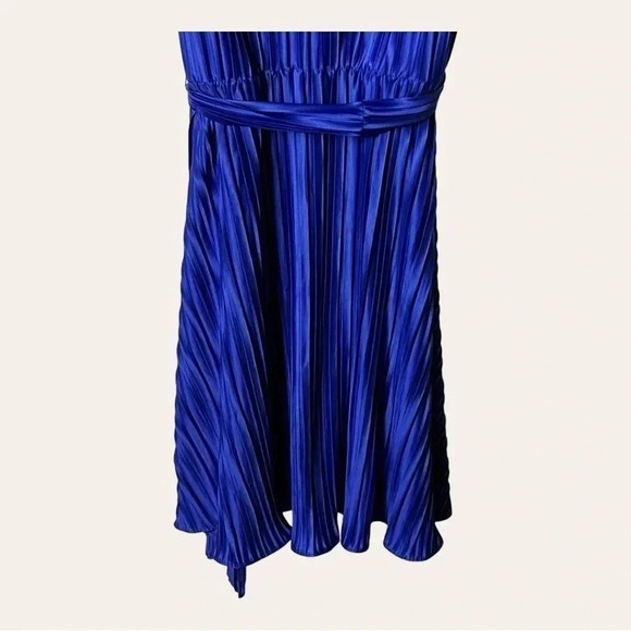 Dkny MINI ACCORDION DRESS ROYAL BLUE IN COLOR SIZE 2 WITH TIE - Picture 13 of 13